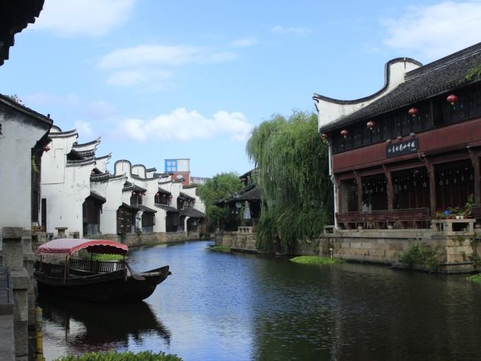 毛伟卸任鸿博股份有限公司法定代表人,倪辉接任